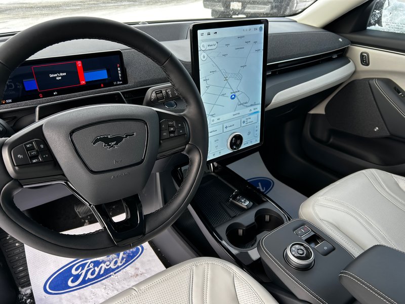 2024 Ford Mustang Mach-E PREMIUM
