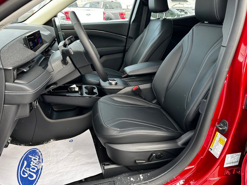 2024 Ford Mustang Mach-E PREMIUM