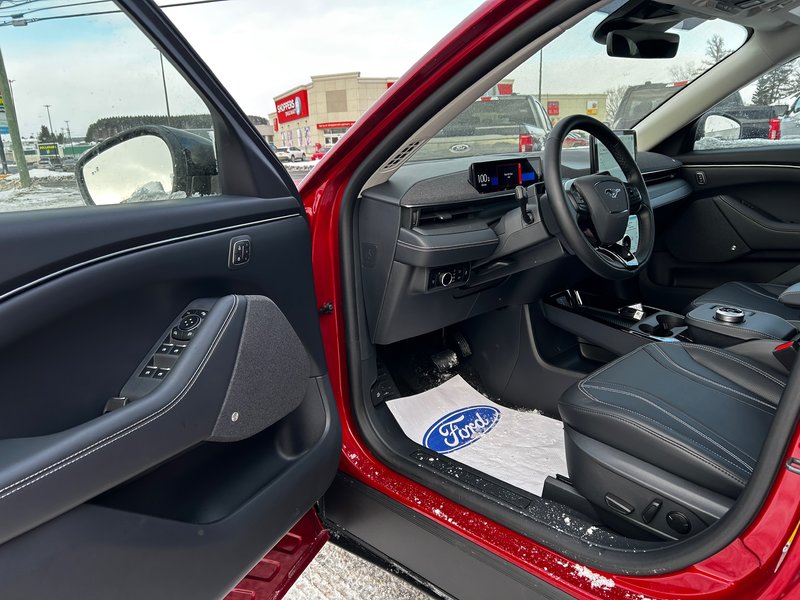 2024 Ford Mustang Mach-E PREMIUM