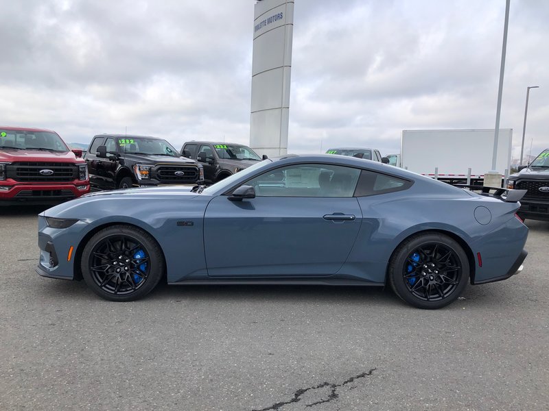 Ford Mustang GT PREMIUM 2024