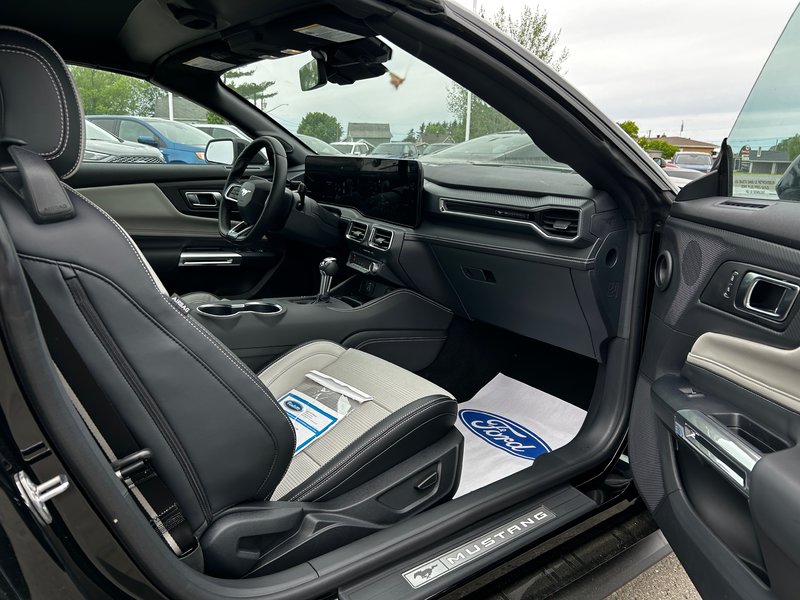 Ford Mustang ECOBOOST PREMIUM 2024