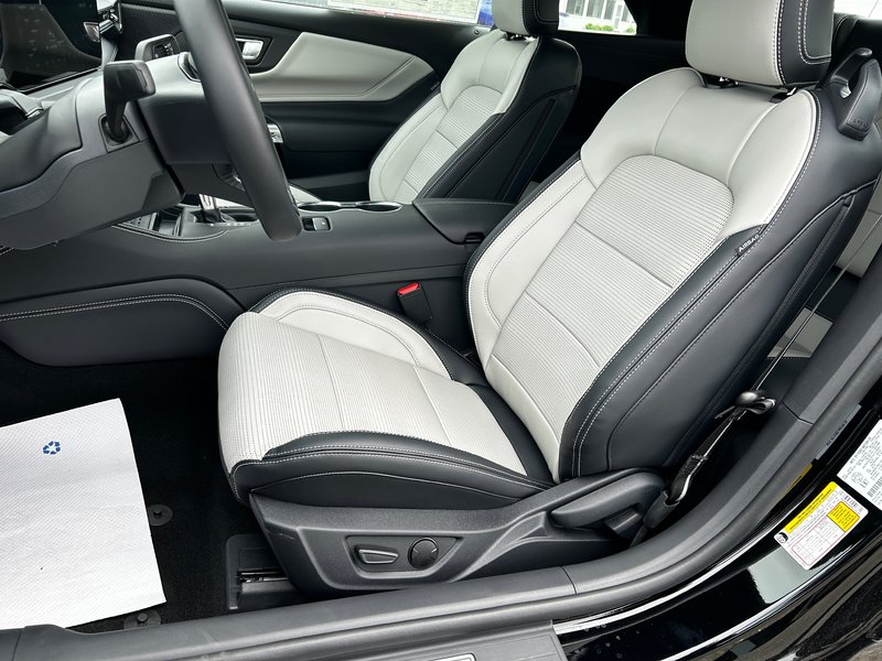 Ford Mustang ECOBOOST PREMIUM 2024