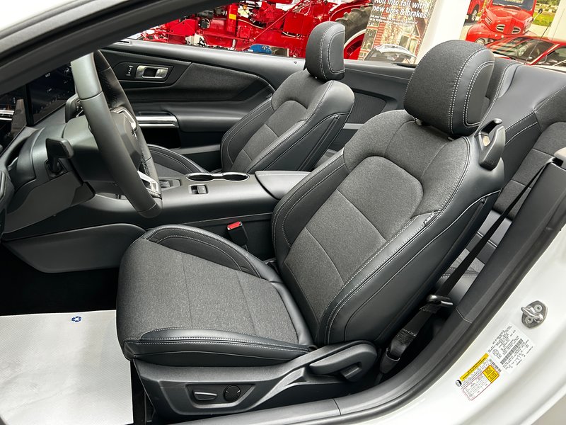 Ford Mustang ECOBOOST 2024