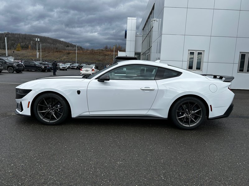 Ford Mustang DARK HORSE 2024