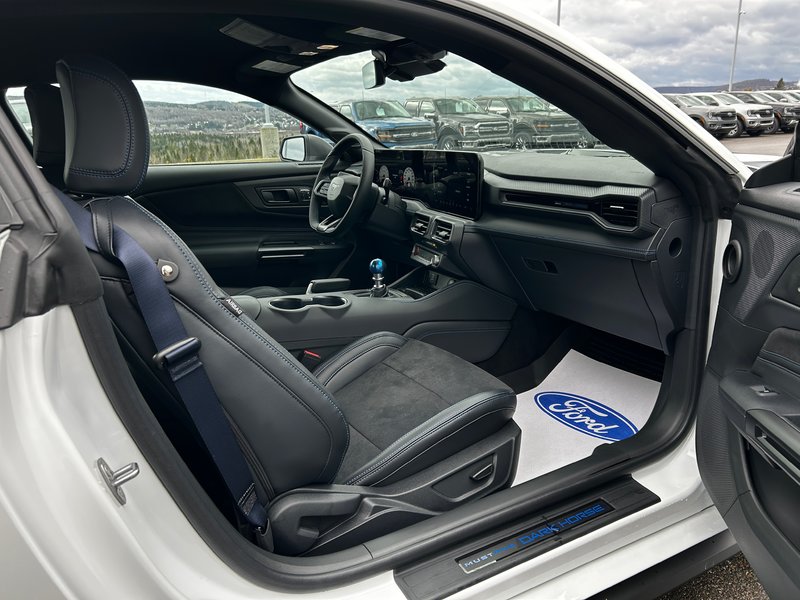 Ford Mustang DARK HORSE 2024