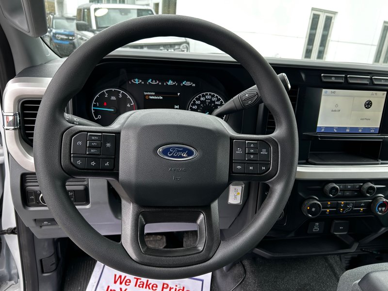 Ford Super duty F-550 DRW XLT 2023