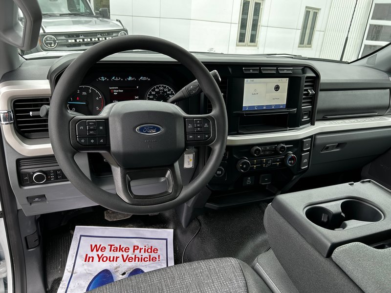 Ford Super duty F-550 DRW XLT 2023
