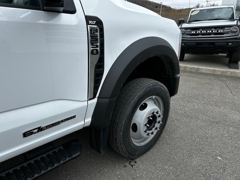 Ford Super duty F-550 DRW XLT 2023