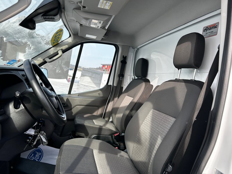 2022 Ford TRANSIT CUTAWAY BASE