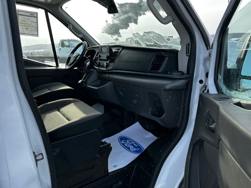 2022 Ford TRANSIT CUTAWAY BASE