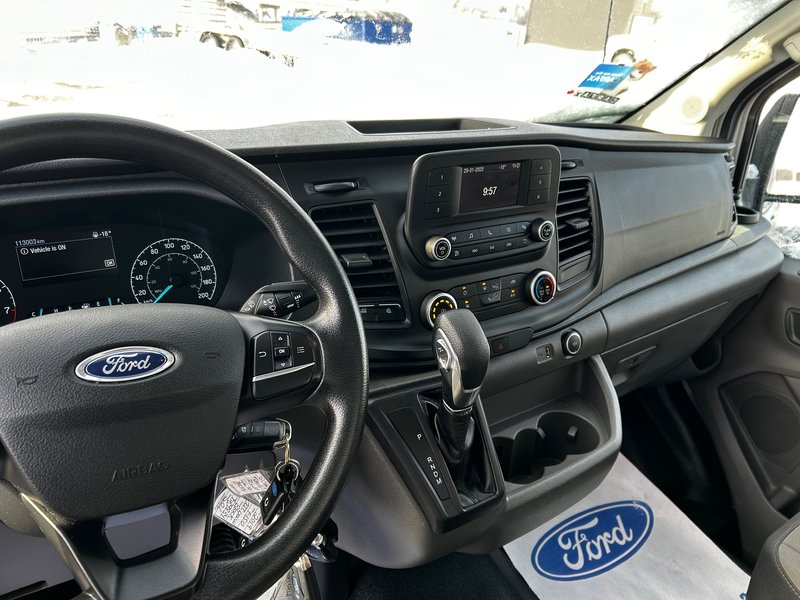 2022 Ford TRANSIT CUTAWAY BASE
