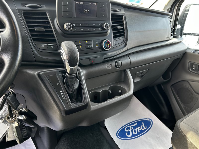 2022 Ford TRANSIT CUTAWAY BASE