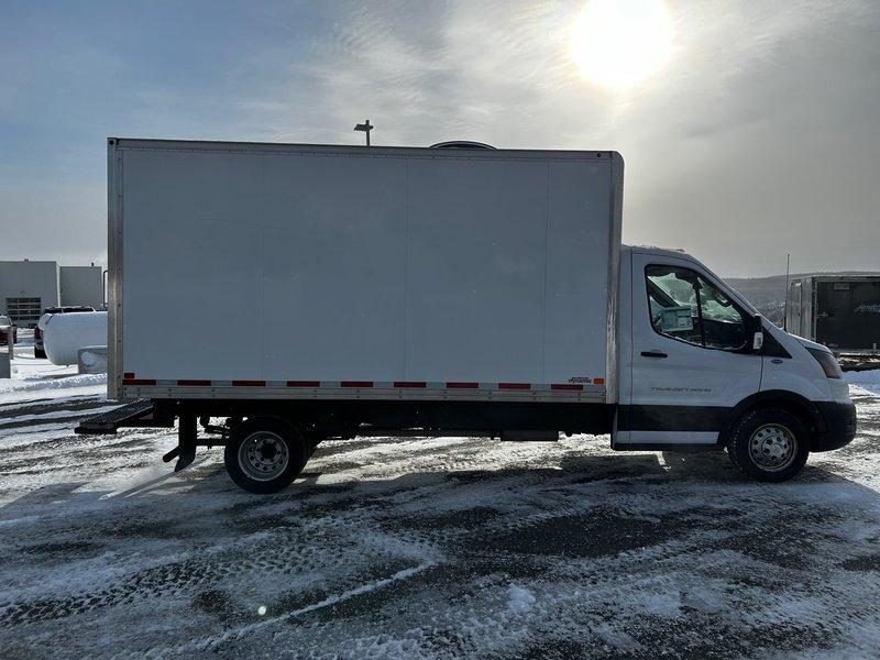 2022 Ford TRANSIT CUTAWAY BASE