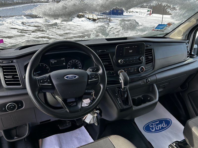 2022 Ford TRANSIT CUTAWAY BASE