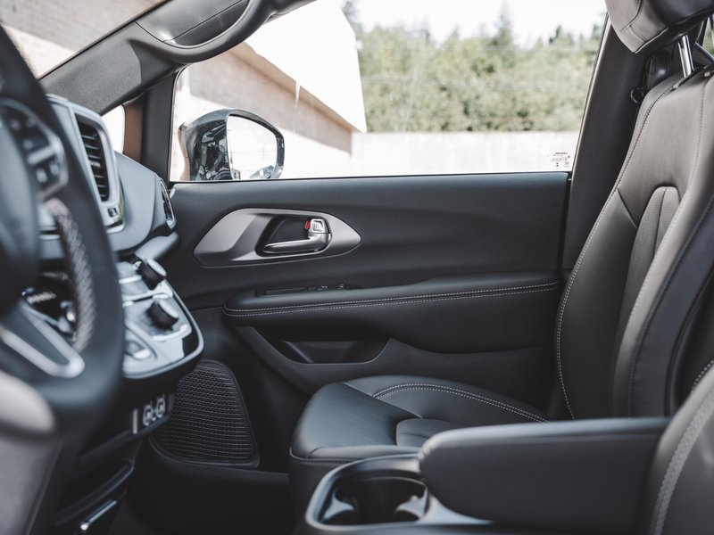 2025 Chrysler Grand Caravan SXT