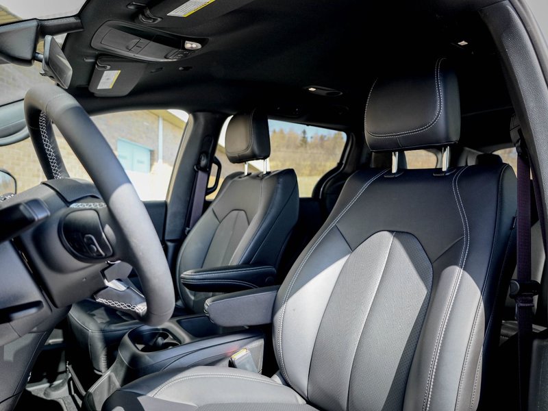 2026 Chrysler Grand Caravan SXT