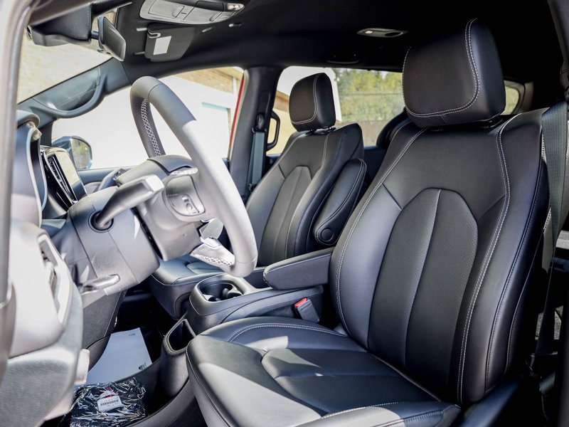 2026 Chrysler Grand Caravan SXT