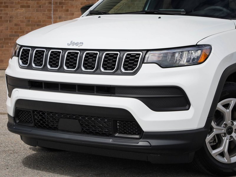 2025 Jeep Compass SPORT
