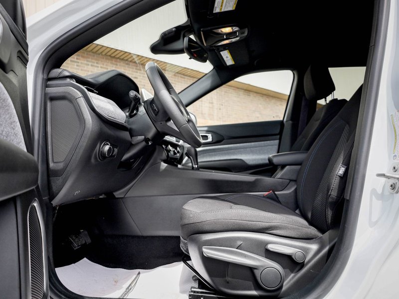 2025 Jeep Compass SPORT