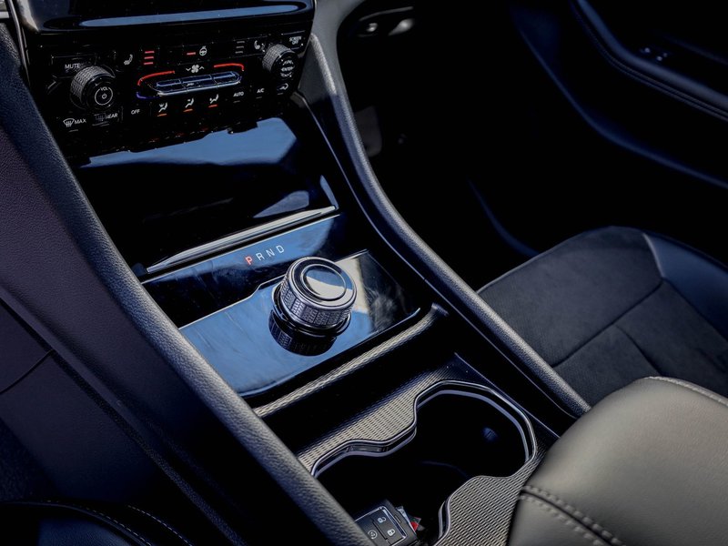2025 Jeep Grand Cherokee LAREDO ALTITUDE