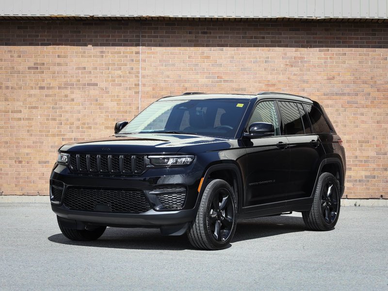 2025 Jeep Grand Cherokee LAREDO ALTITUDE