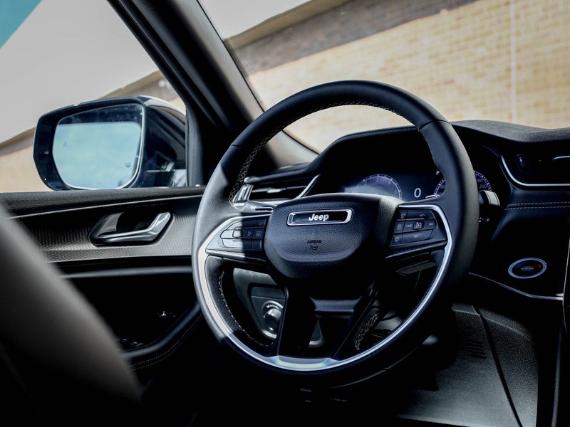 2025 Jeep Grand Cherokee LAREDO ALTITUDE