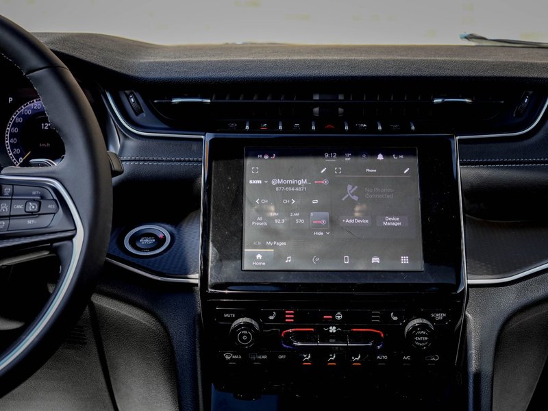 2025 Jeep Grand Cherokee LAREDO ALTITUDE