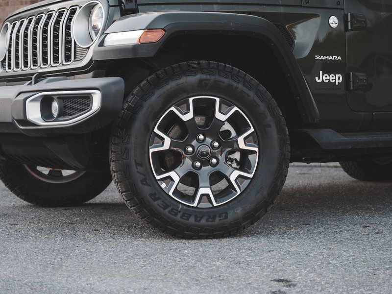 2024 Jeep WRANGLER 4-Door SAHARA