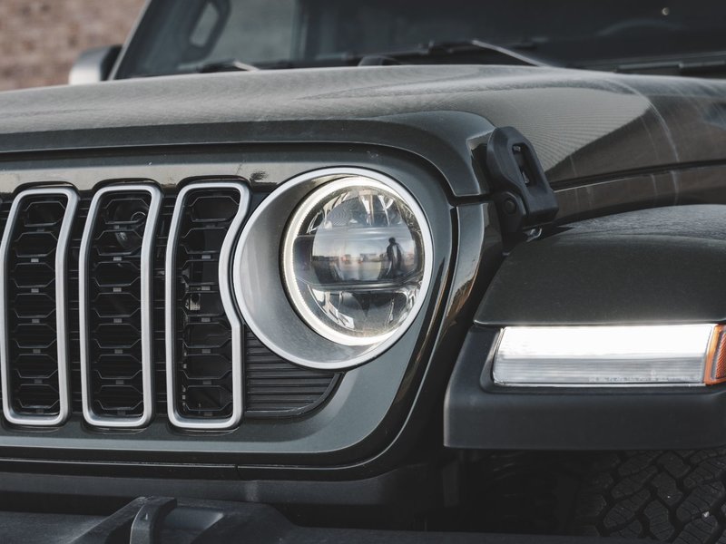 2024 Jeep WRANGLER 4-Door SAHARA
