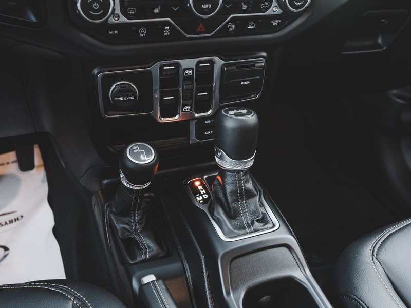 2024 Jeep WRANGLER 4-Door SAHARA