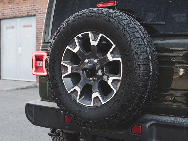 2024 Jeep WRANGLER 4-Door SAHARA