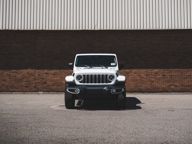 2025 Jeep WRANGLER 4-Door SAHARA