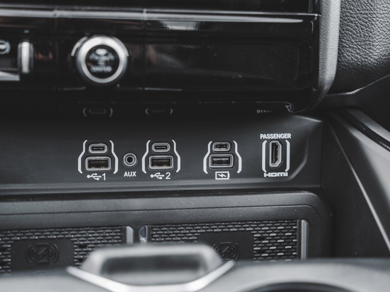 2025 Ram 1500 SPORT