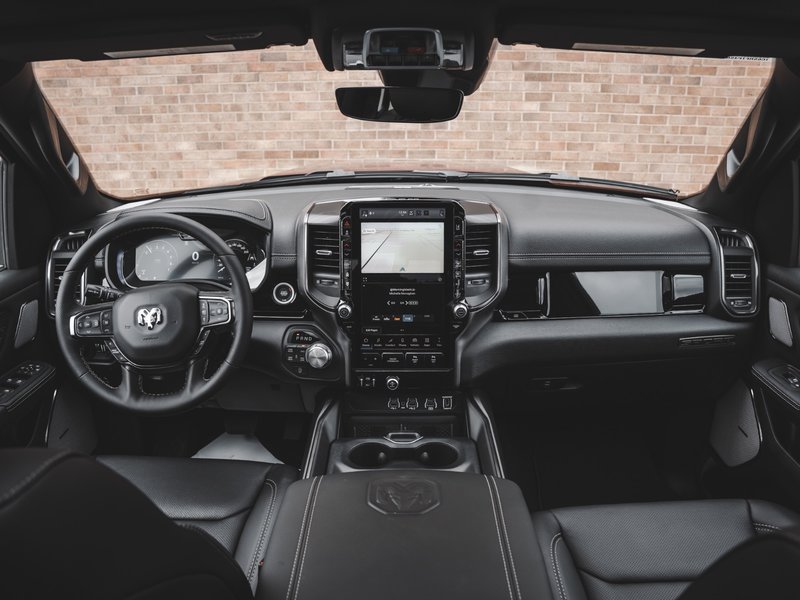 2025 Ram 1500 SPORT