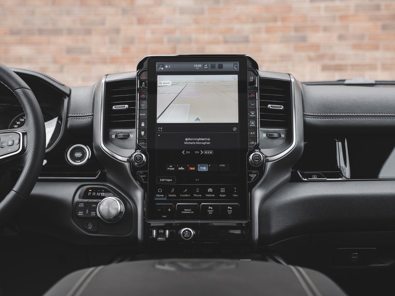 2025 Ram 1500 SPORT