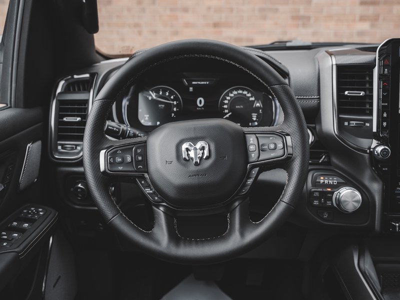 2025 Ram 1500 SPORT