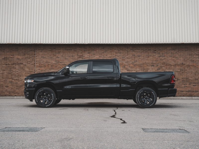 2025 Ram 1500 SPORT
