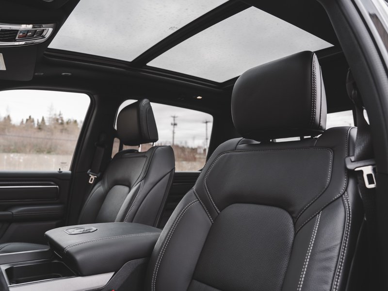 2025 Ram 1500 SPORT