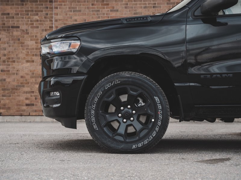 2025 Ram 1500 SPORT
