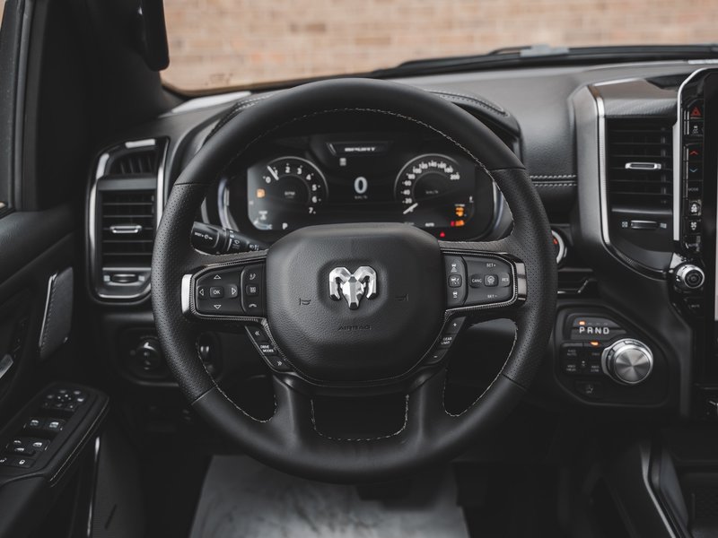 2025 Ram 1500 SPORT