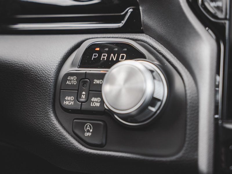 2025 Ram 1500 SPORT