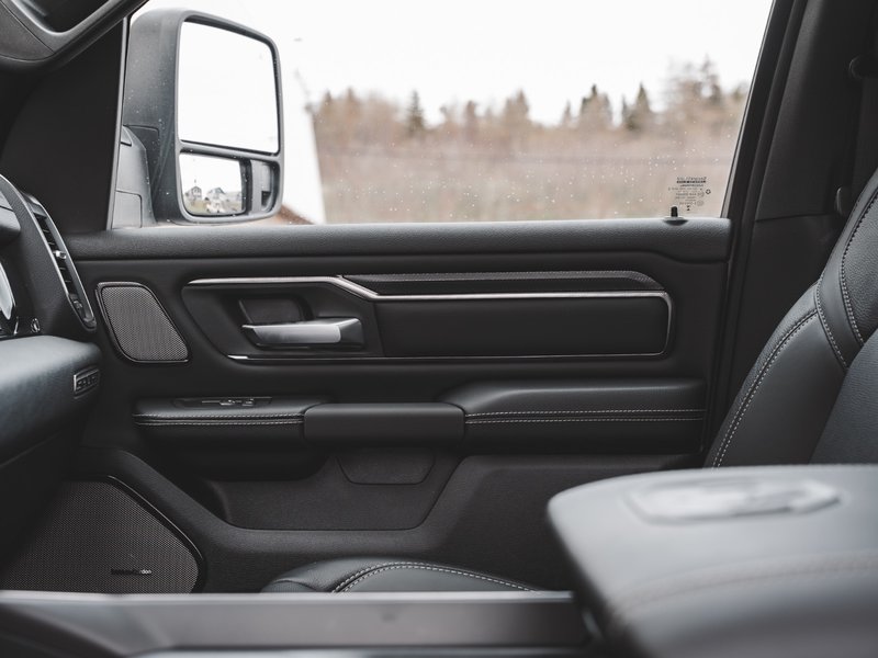 2025 Ram 1500 SPORT