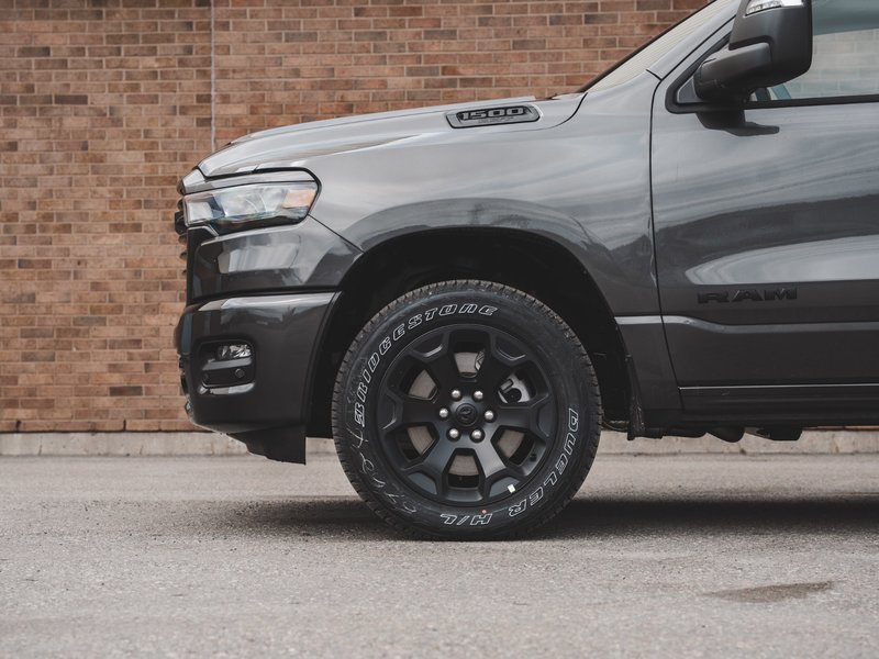 2025 Ram 1500 SPORT