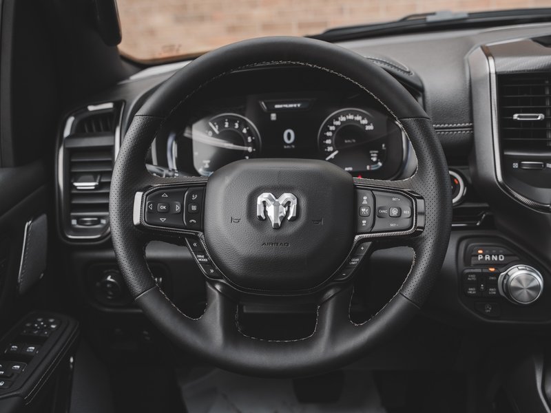 2025 Ram 1500 SPORT