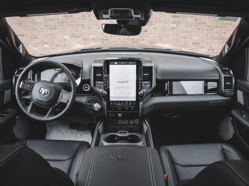 2025 Ram 1500 SPORT