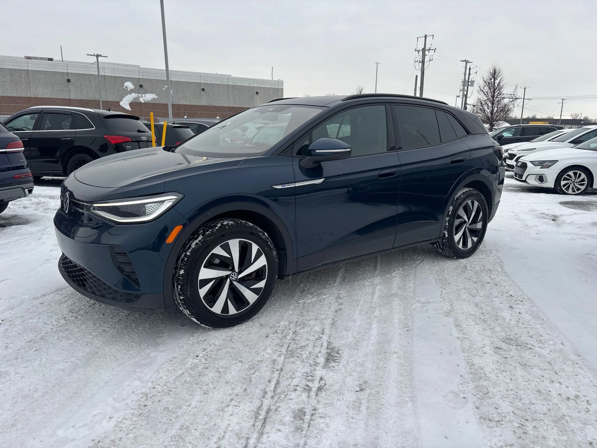 Volkswagen ID.4 Pro AWD Toit-Panoramique 2023 | CUIR - NAVIGATION - ALLIAGE |