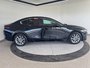 Mazda 3 GX + A/C + CAMERA + BLUETOOTH + WOW +++ 2022