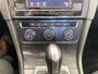 Volkswagen Golf COMFORTLINE + A/C + CARPLAY + CAMERA + BAS KM +++ 2019