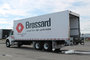 10-wheel class 3 refrigerated straight body trucks with a freight elevator for short-term rental at Location Brossard