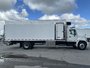 Class 3 6-wheel refrigerated straight truck for short-term rental at Location Brossard